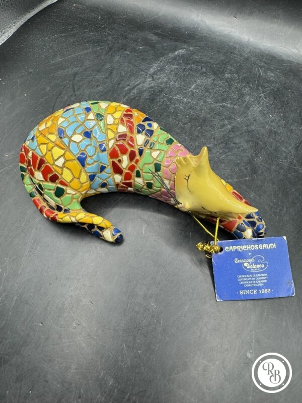 Rare Figurine de chat allongé de Capriochos Gaudi par Creaciones Velasco - Peinte à la main - Décoration - Collection – Image 4
