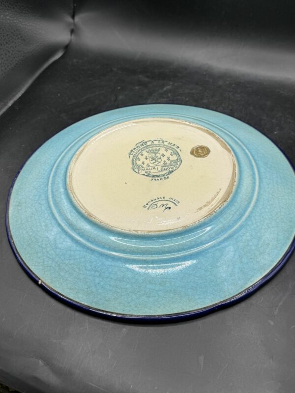 Unique Assiette "Longwy" - Emaux Polychromes Décor Oiseaux - Milieu du 20ème - Réhaut à la main - Beige et bleu - Signée et estampillée - Collection - Décoration – Image 6