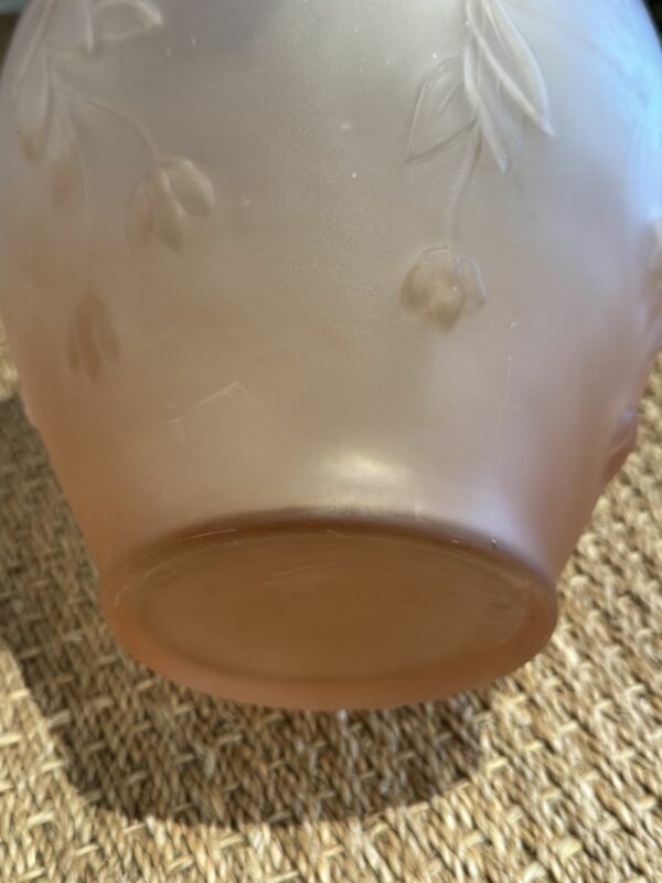 Ancien, rare et superbe grand vase en Pâte de verre rose pâle moulé/pressé dépoli des années 20-30 - Art Déco - Décoration - Collection – Image 8