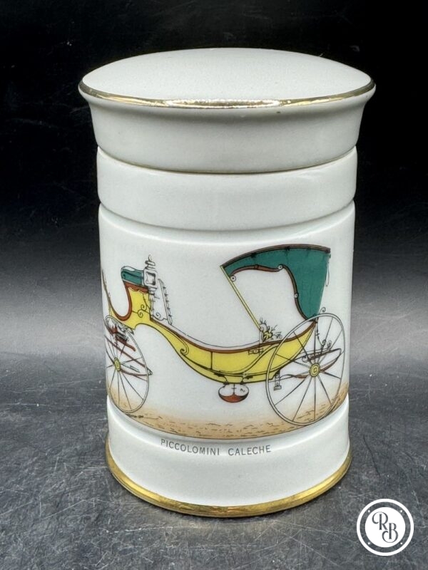 Élégant pot ancien en porcelaine blanche de Paris France - Orné d’un charmant dessin de calèche ancienne "Piccolomini Calèche" - Pour la société Raymond - Signé - Collection - Décoration – Image 2