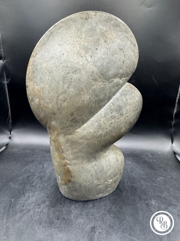 Jolie, imposante et unique Sculpture Africaine "La Vierge à l'enfant" - Signée Kondo - Pierre dure de Mbigou - Gabon - Collection - Décoration - Vers 1970 – Image 4