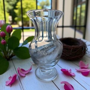 Rare - Vase en Cristal transparent - Cristallerie de Saint Louis - modèle Massenet - Décor gravé - Estampillé - Décoration - Collection
