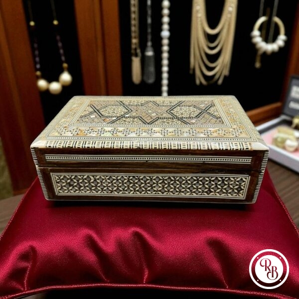 Ancienne Boîte à bijoux en mosaïque et marqueterie de nacre - Velour à l'intérieur - Moyen Orient Syrie - Dans un très bel état - Déco - Collection