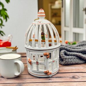 Unique cage à oiseau décorative en faïence et son oiseau en porcelaine sur sa branche - Décor en polychromie de fleurs et feuillages - 20ème siècle - Mésanges - Pinsons - Moineaux - Fait main - Collection - Décoration