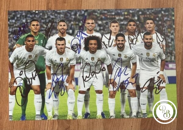 édicace - Autographe - Unique et grande belle photo de l'équipe du Real Madrid - 2015/2016 - Signée au feutre par tous les joueurs - Format 20x30 - Ronaldo