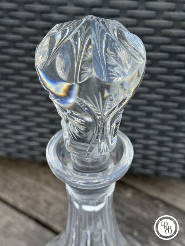 Ancienne et imposante Carafe à décanter en Cristal de Bohème et son incroyable bouchon - L'ensemble est taillé et poli magnifiquement à la main - Collection - Décoration – Image 6