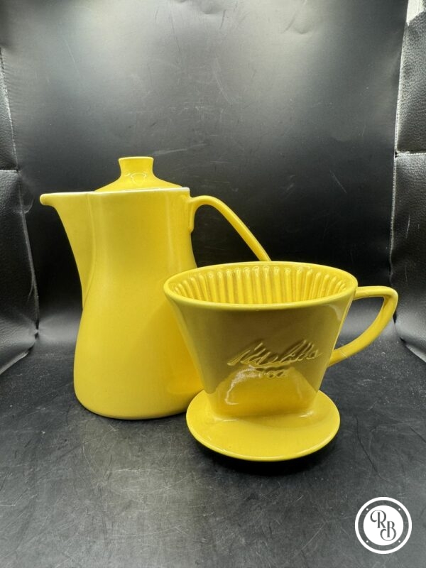 Ancienne Cafetière à filtre Melitta 102 en faïence jaune - Estampillée - Collection - Décoration - Vintage - Vers 1960 – Image 2
