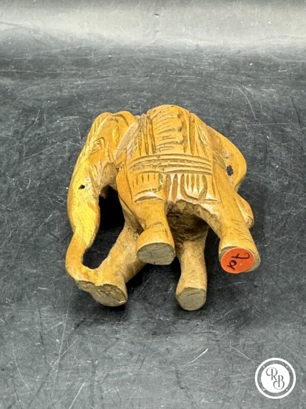 Ancienne miniature d'Eléphant en bois réalisée et sculptée à la main - Asie - Datant des années 80 - Collection - Décoration - Vintage – Image 7