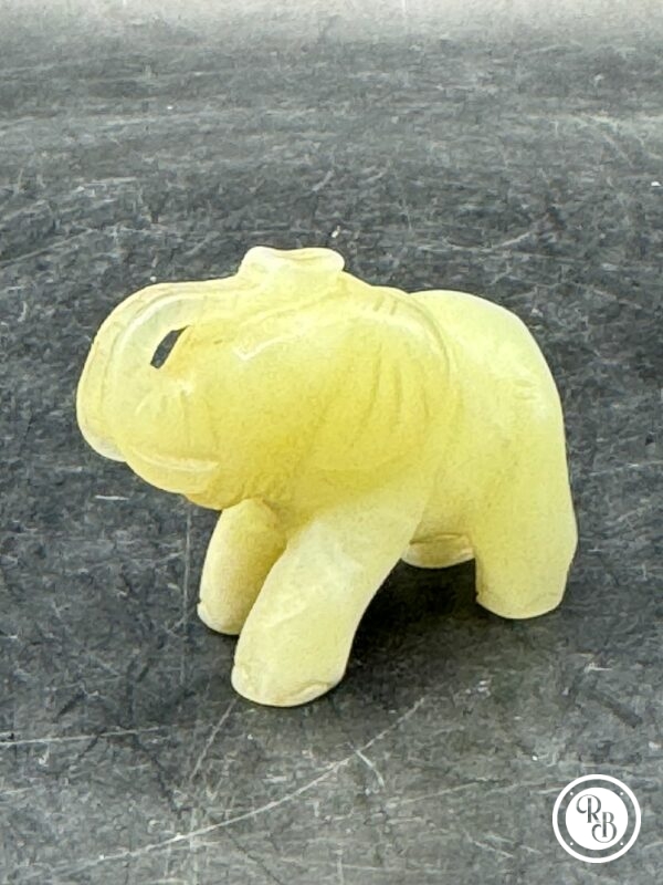 Ancienne miniature d'Eléphant en pierre dure (Jade citron) réalisée et sculptée à la main - Asie - Datant des années 80 - Collection - Décoration - Vintage – Image 2