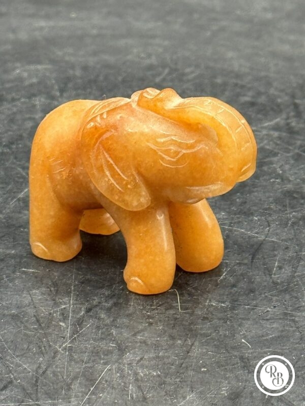 Ancienne miniature d'Eléphant en pierre dure (orange naturel) réalisée et sculptée à la main - Asie - Datant des années 80 - Collection - Décoration - Vintage – Image 3