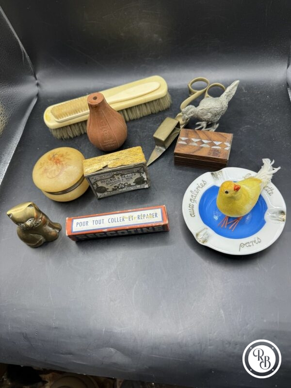 Lot/Ensemble de douze objets anciens divers - Brocante - Pièces de vitrines - Cabinet de curiosité - Collection - Décoration – Image 2
