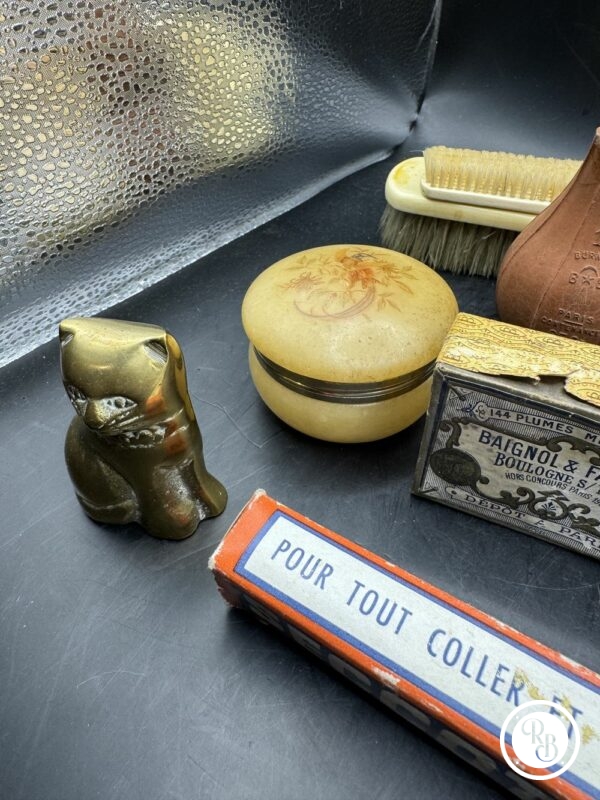 Lot/Ensemble de douze objets anciens divers - Brocante - Pièces de vitrines - Cabinet de curiosité - Collection - Décoration – Image 3