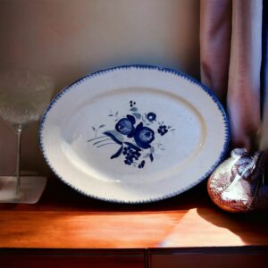 Grand plat ovale - Faïencerie Longchamps - Terre de fer - Des années 1930/40 - Décor à fleurs bleues - Collection - Décoration - Arts de la table