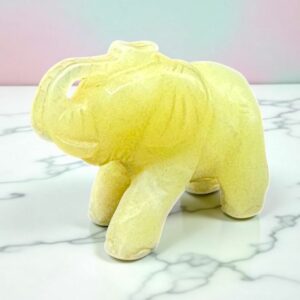 Ancienne miniature d'Eléphant en pierre dure (Jade citron) réalisée et sculptée à la main - Asie - Datant des années 80 - Collection - Décoration - Vintage