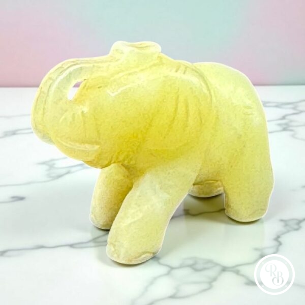 Ancienne miniature d'Eléphant en pierre dure (Jade citron) réalisée et sculptée à la main - Asie - Datant des années 80 - Collection - Décoration - Vintage