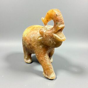Ancienne miniature d'Eléphant en pierre dure (Jade) réalisée et sculptée à la main - Asie - Datant des années 80 - Collection - Décoration - Vintage