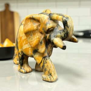 Ancienne miniature d'Eléphant réalisée à la main en pierre dure marron et noire - Asie - Datant des année 80 - Collection - Décoration - Vintage