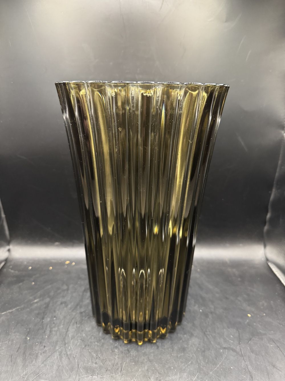 Magnifique grand vase en verre fumé datant des années 70 - Made in France - Hauteur 24cm - Décoration - Collection - Vintage – Image 2