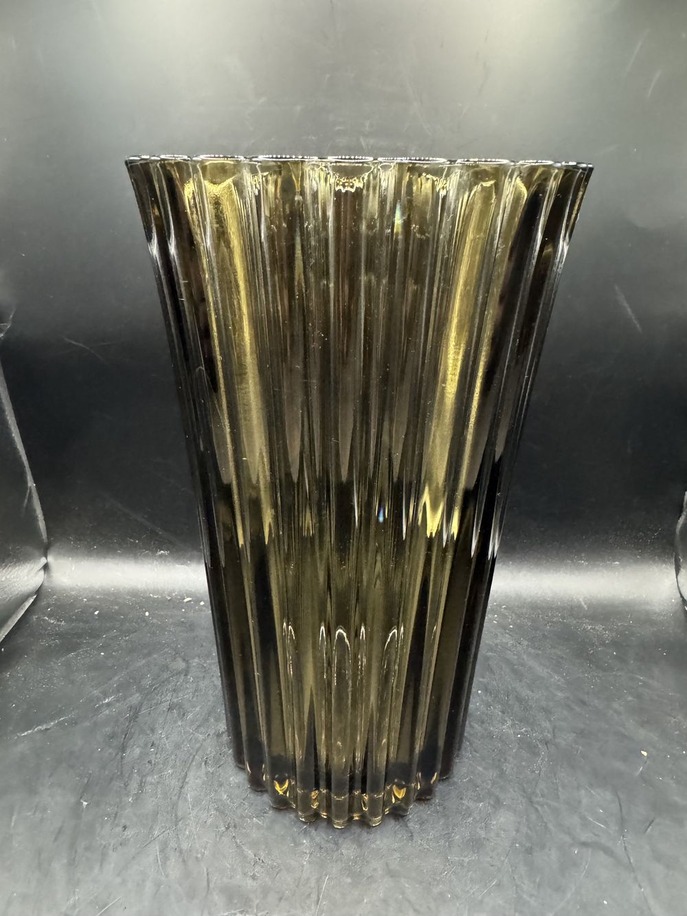 Magnifique grand vase en verre fumé datant des années 70 - Made in France - Hauteur 24cm - Décoration - Collection - Vintage – Image 4