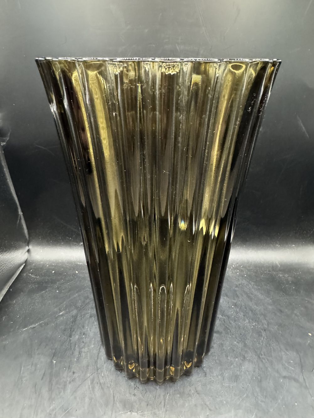 Magnifique grand vase en verre fumé datant des années 70 - Made in France - Hauteur 24cm - Décoration - Collection - Vintage – Image 5