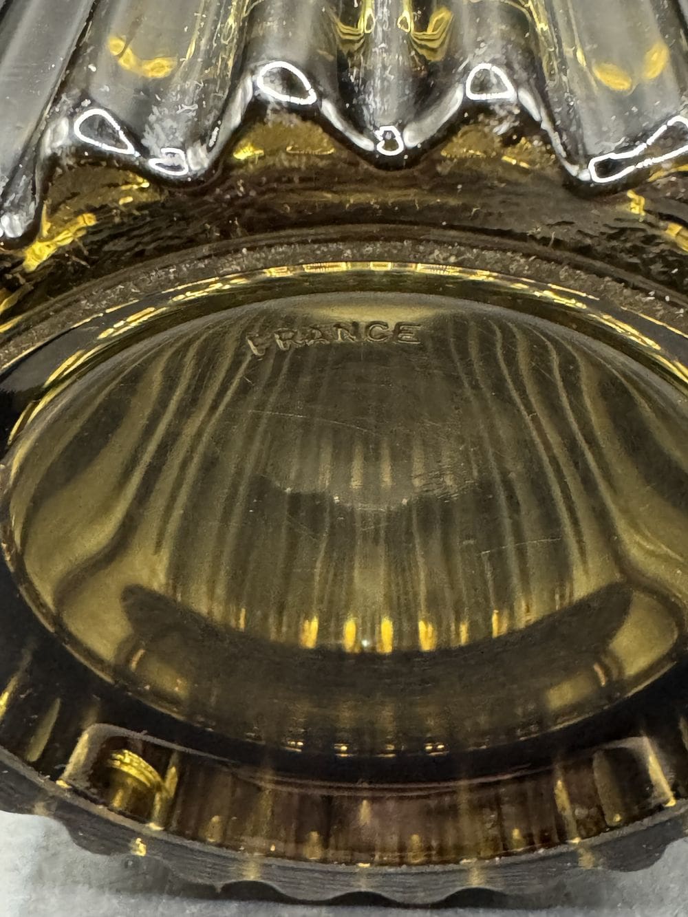 Magnifique grand vase en verre fumé datant des années 70 - Made in France - Hauteur 24cm - Décoration - Collection - Vintage – Image 6