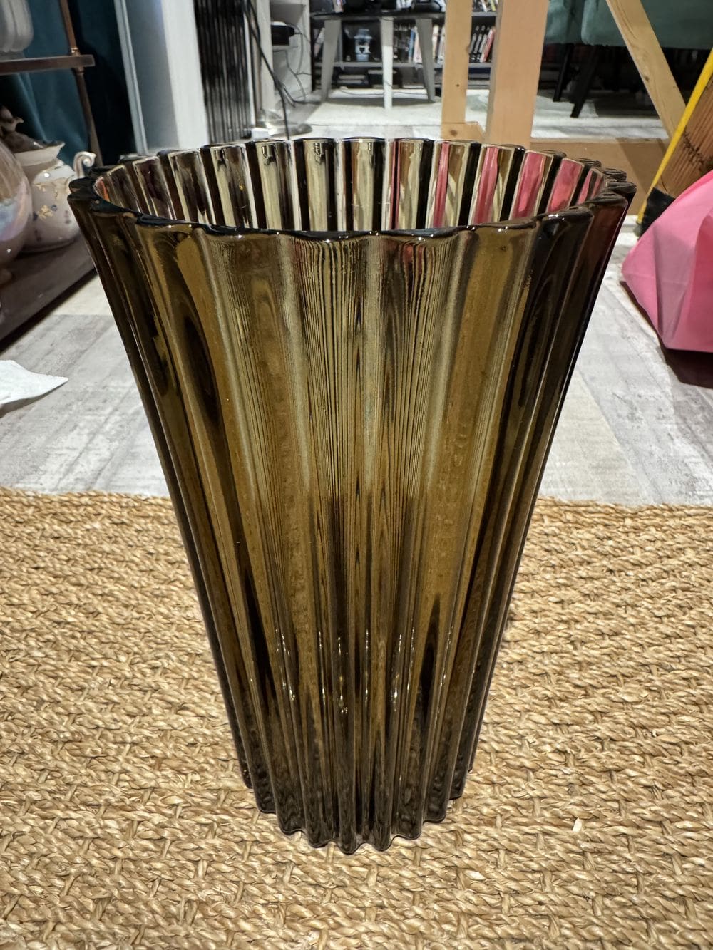 Magnifique grand vase en verre fumé datant des années 70 - Made in France - Hauteur 24cm - Décoration - Collection - Vintage – Image 9