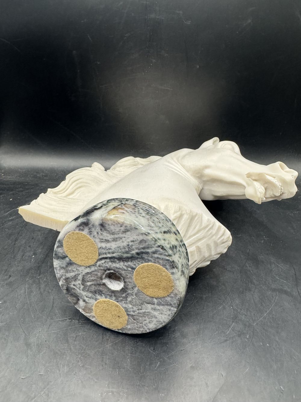 Rare Statuette/buste ancien représentant une tête de cheval - Signé par l'artiste italien A. Giannelli - Sur piédouche en marbre - Décoration - Collection – Image 6