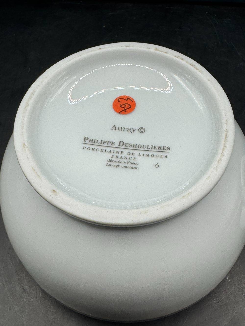 Un joli sucrier en porcelaine blanche de Limoges signé Philippe Deshoulières - Modèle Auray avec filet d'or - Estampillé - bleu et doré - Décoration - Collection – Image 7