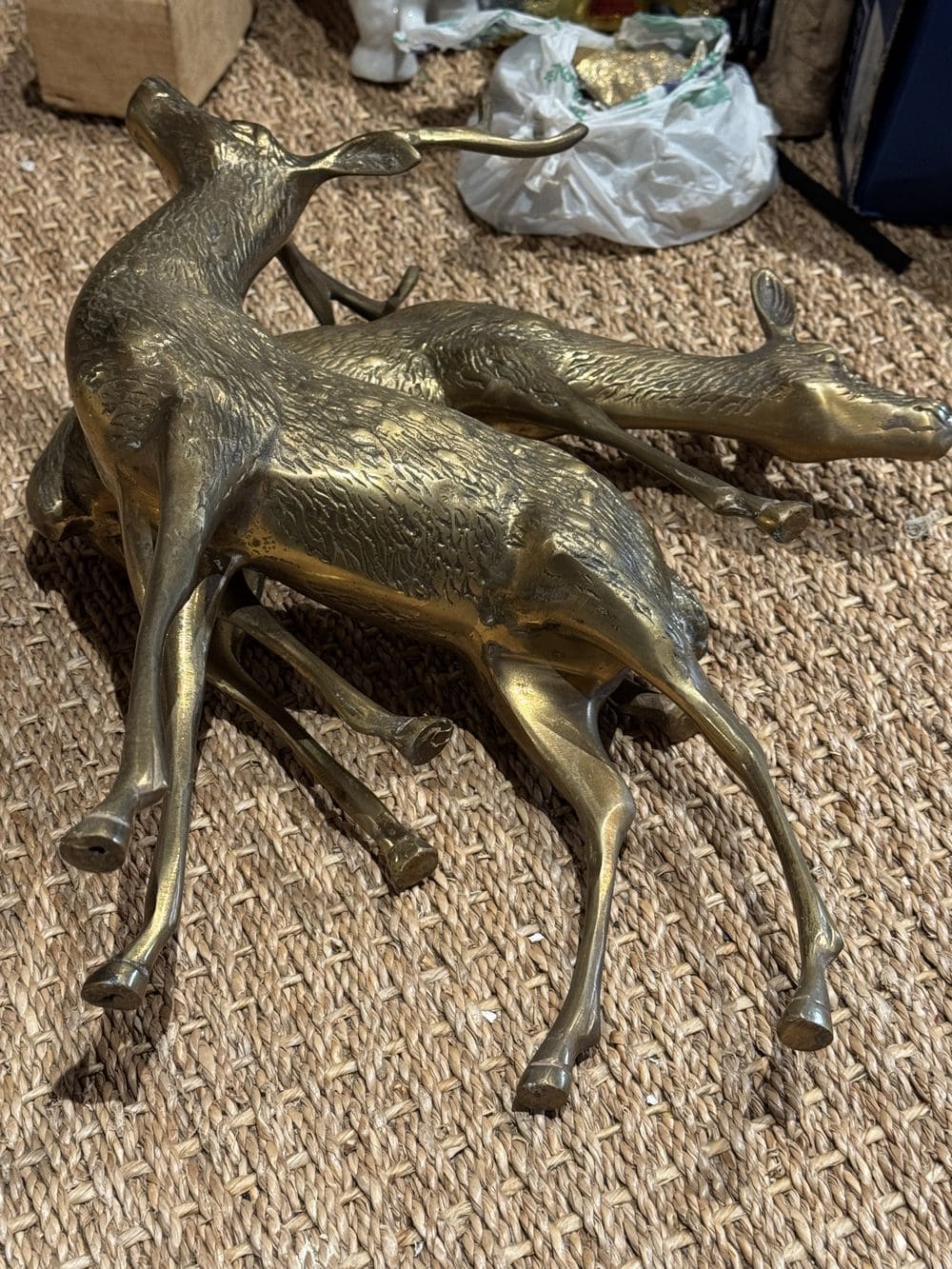 Anciennes statuettes - Paire de cerf/biche en laiton massif doré - Imposantes dimensions 35 et 24cm - Collection - Déco - Vintage – Image 7