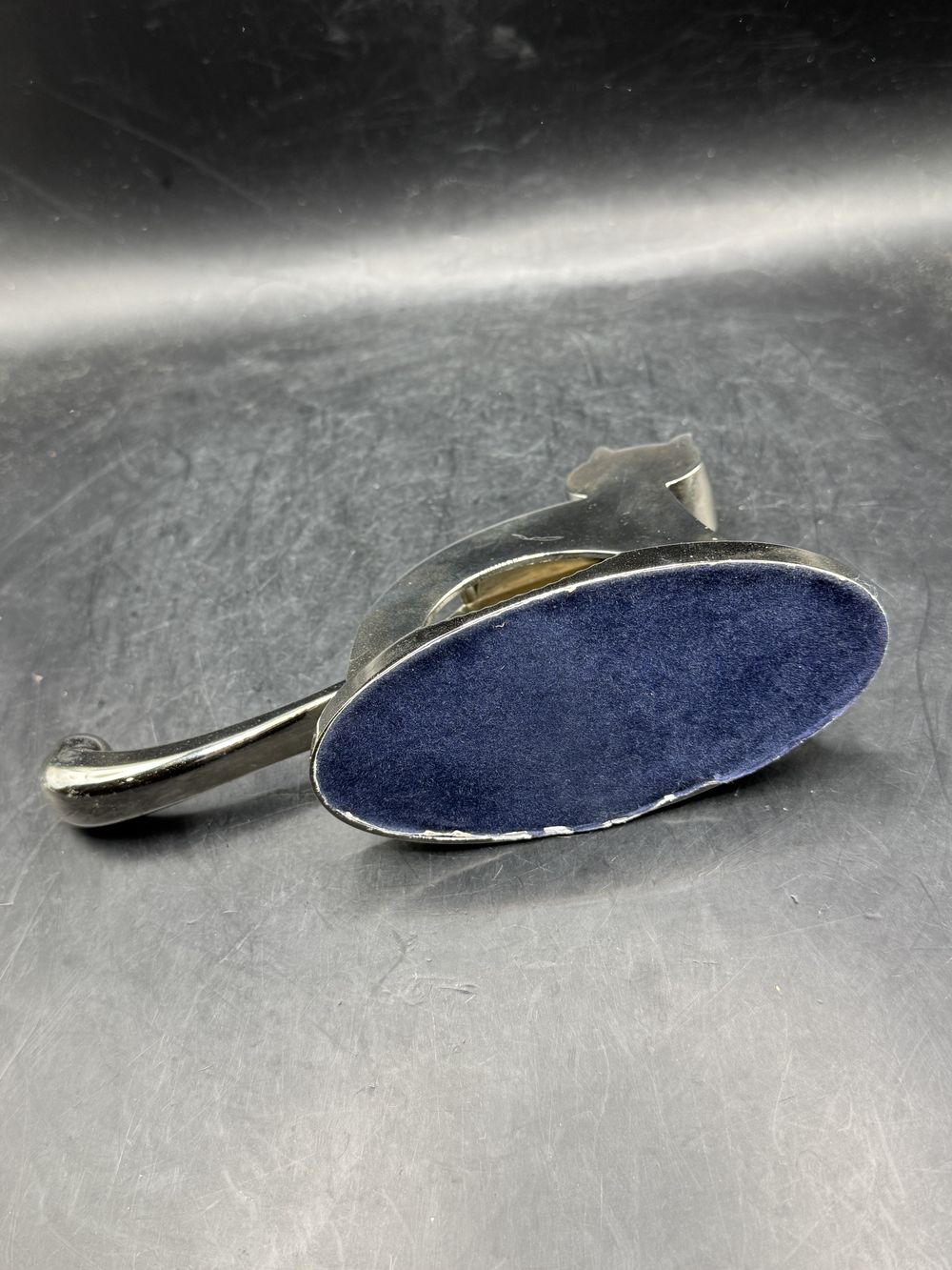 Casse-noix chat en métal chromé - Siléa - Des années 70 - Pièce originale à la fois utile et décorative - Collection – Image 7