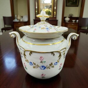 Magnifique et rare sucrier en Porcelaine de Paris - Style Napoléon 3 - Décor floral et dorure - Collection - Décoration