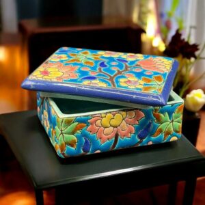 Ancienne et rare bonbonnière en faïence et émaux polychromes de Longwy - Estampille des années 1930 - Décoration - Collection