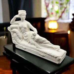 Rare ancienne Statuette Pauline Bonaparte - Méridienne en plâtre - Signée - Déco - Collection