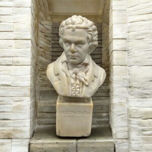 Rare petit buste ancien en pierre représentant Beethoven- Décoration - Collection