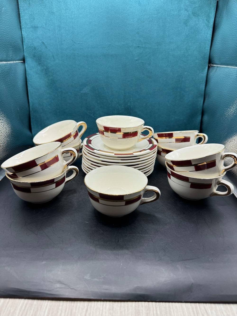 Magnifique et rare Service à café complet de la faïencerie de Salins France en Opacéline - Modèle Damier Rouge - Vers 1950 - Décoration - Collection – Image 5