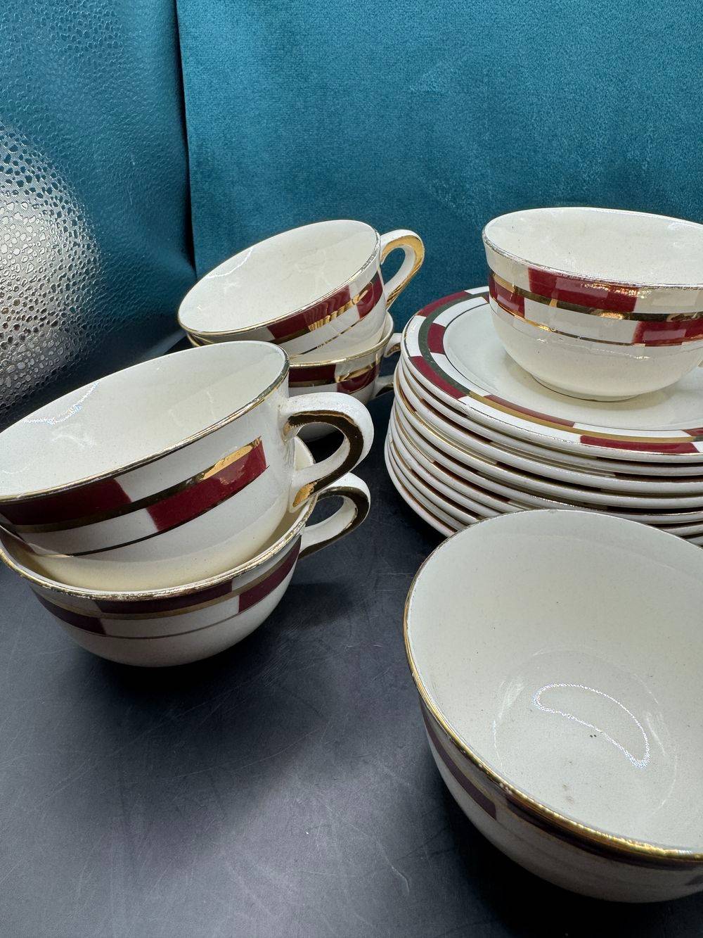 Magnifique et rare Service à café complet de la faïencerie de Salins France en Opacéline - Modèle Damier Rouge - Vers 1950 - Décoration - Collection – Image 6