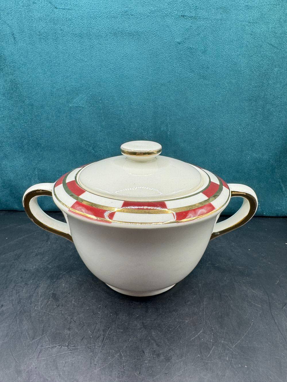 Magnifique et rare Service à café complet de la faïencerie de Salins France en Opacéline - Modèle Damier Rouge - Vers 1950 - Décoration - Collection – Image 9