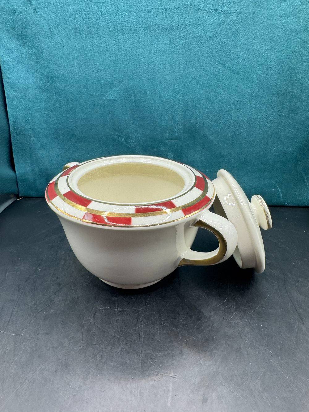 Magnifique et rare Service à café complet de la faïencerie de Salins France en Opacéline - Modèle Damier Rouge - Vers 1950 - Décoration - Collection – Image 11