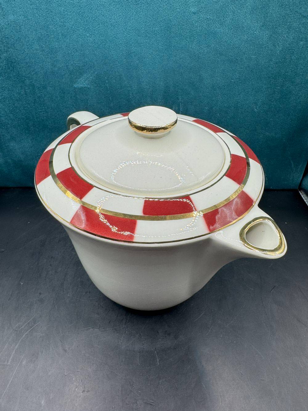 Magnifique et rare Service à café complet de la faïencerie de Salins France en Opacéline - Modèle Damier Rouge - Vers 1950 - Décoration - Collection – Image 15