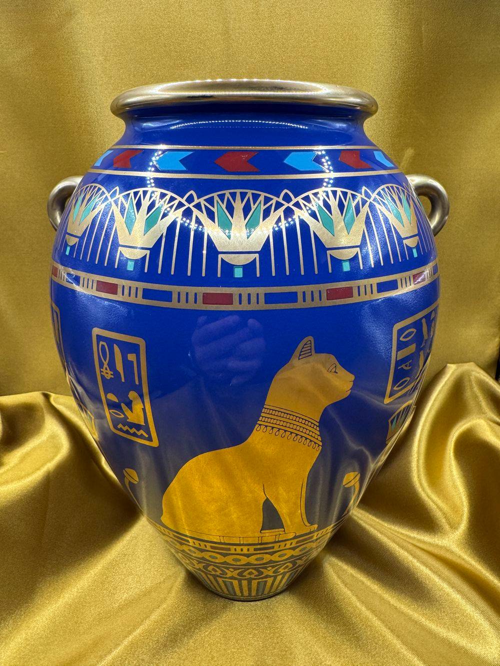 Très beau vase by Roushdy Iskander Garas - The Golden vase of Bast - Fait main - Décorations "Chat" avec de l’or 24k - En porcelaine fine - The Franklin Mint - 1987 - Estampillé - Collection - Décoration - Vintage – Image 2