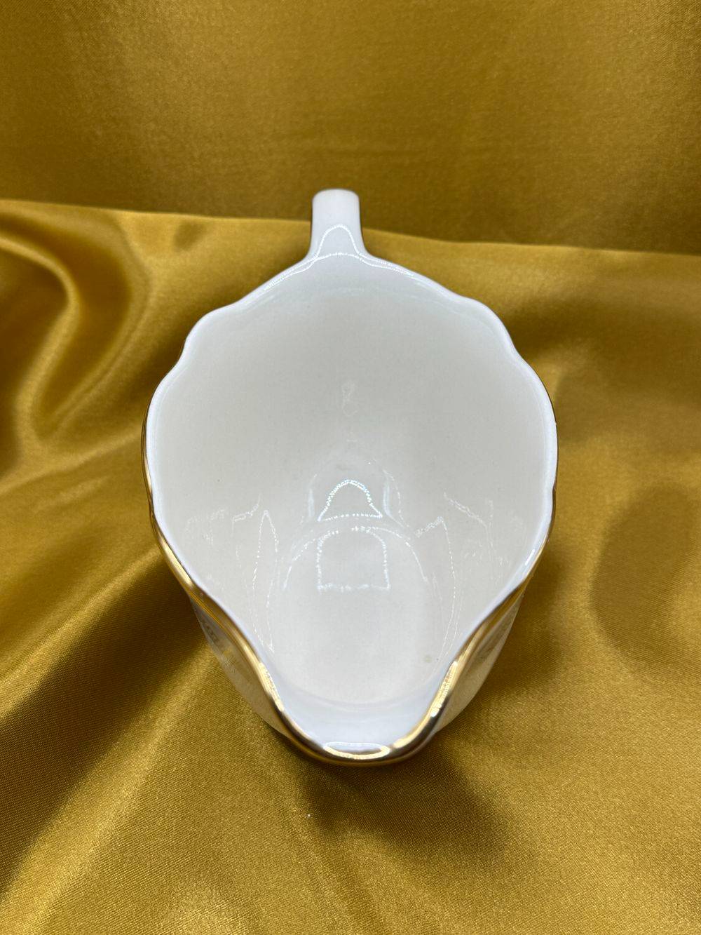 Ancienne Saucière de la manufacture Villeroy & Boch - Mettlach (Estampillée) - Vers 1950 - Véritable Porcelaine opaque ivoire et ornements dorés - Déco - Collection – Image 6