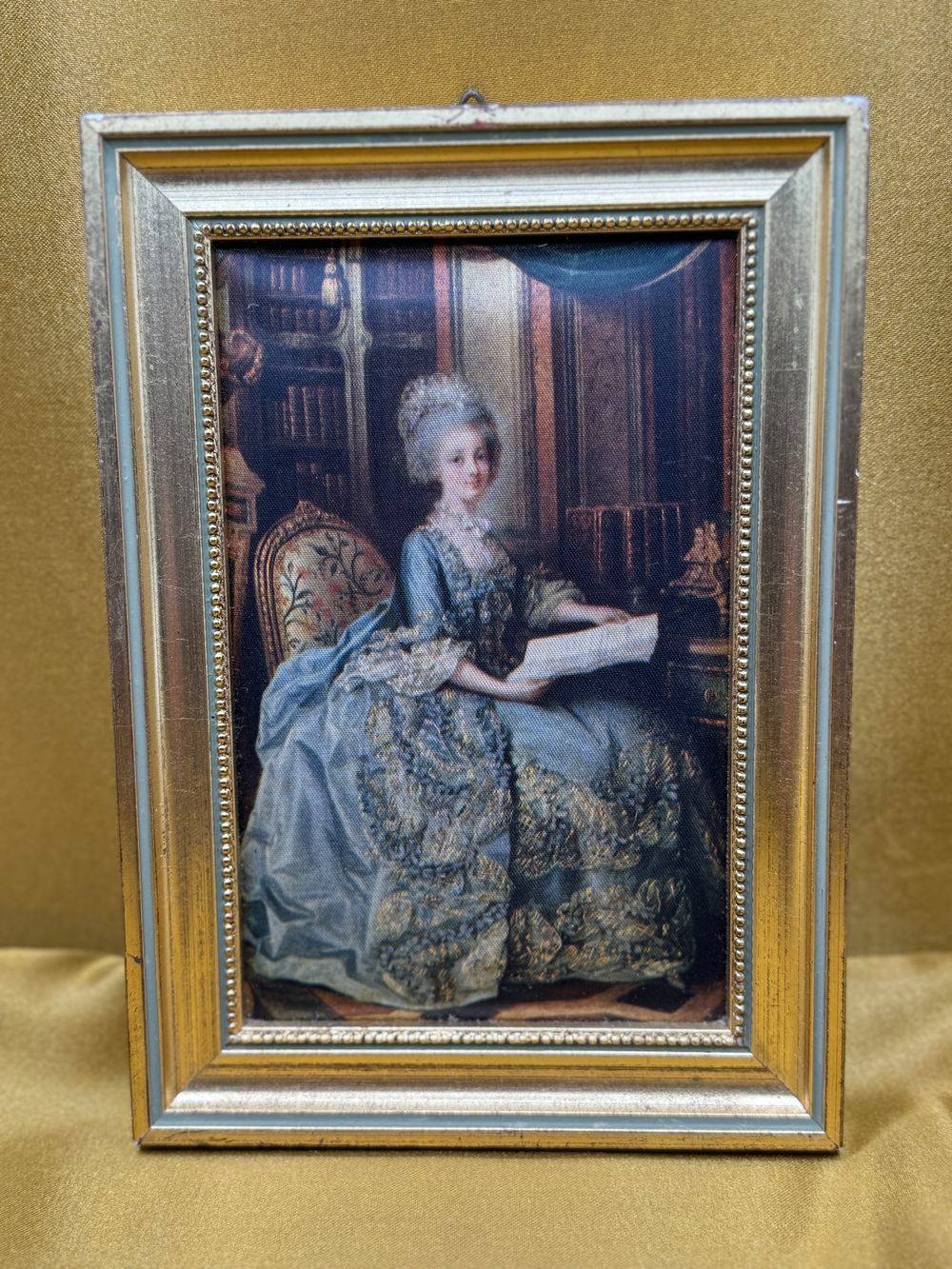 Ensemble/lot rare de 8 anciens petits cadres avec différentes reproductions sur soie - Déco - Collection – Image 16