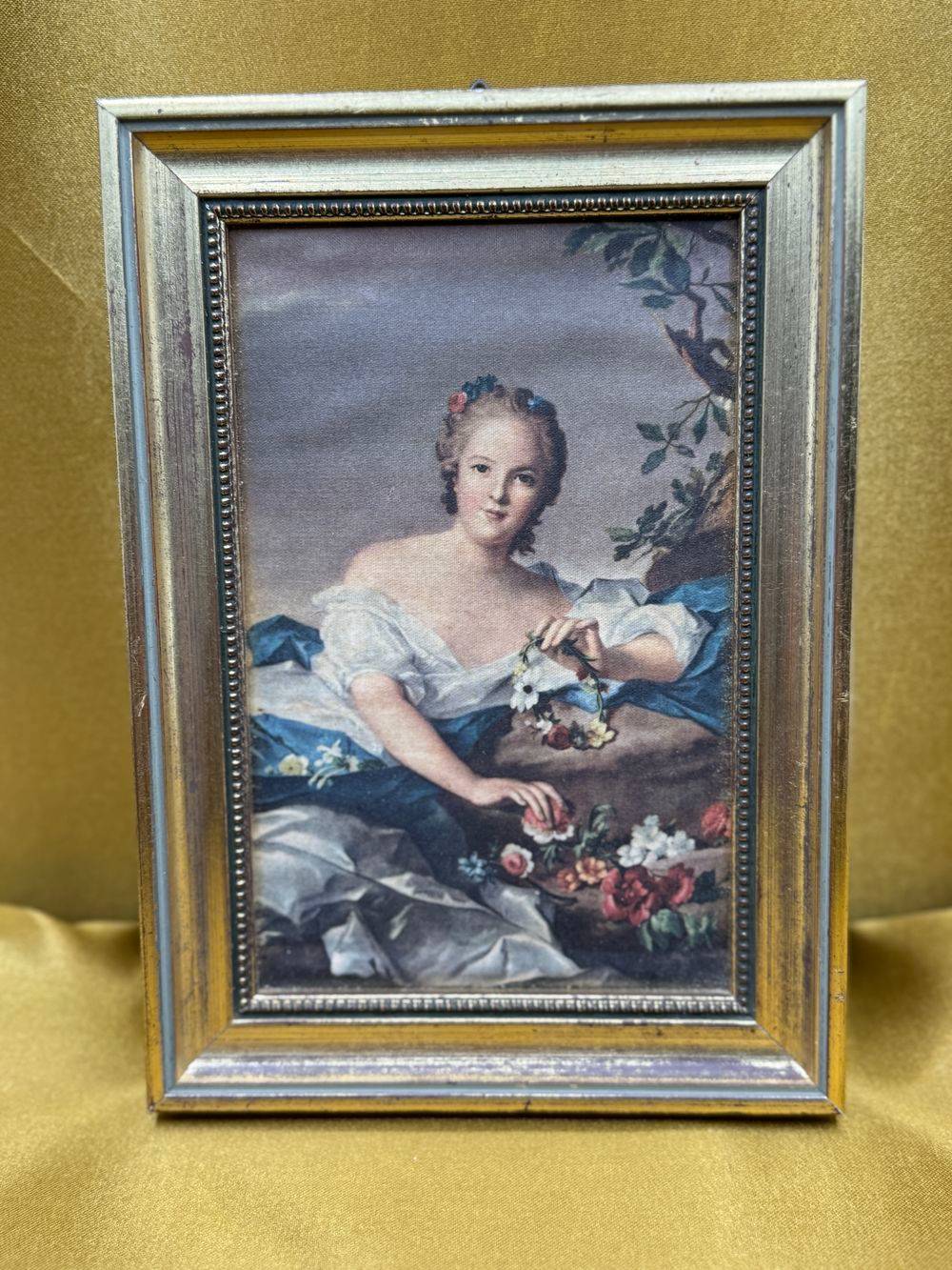 Ensemble/lot rare de 8 anciens petits cadres avec différentes reproductions sur soie - Déco - Collection – Image 18