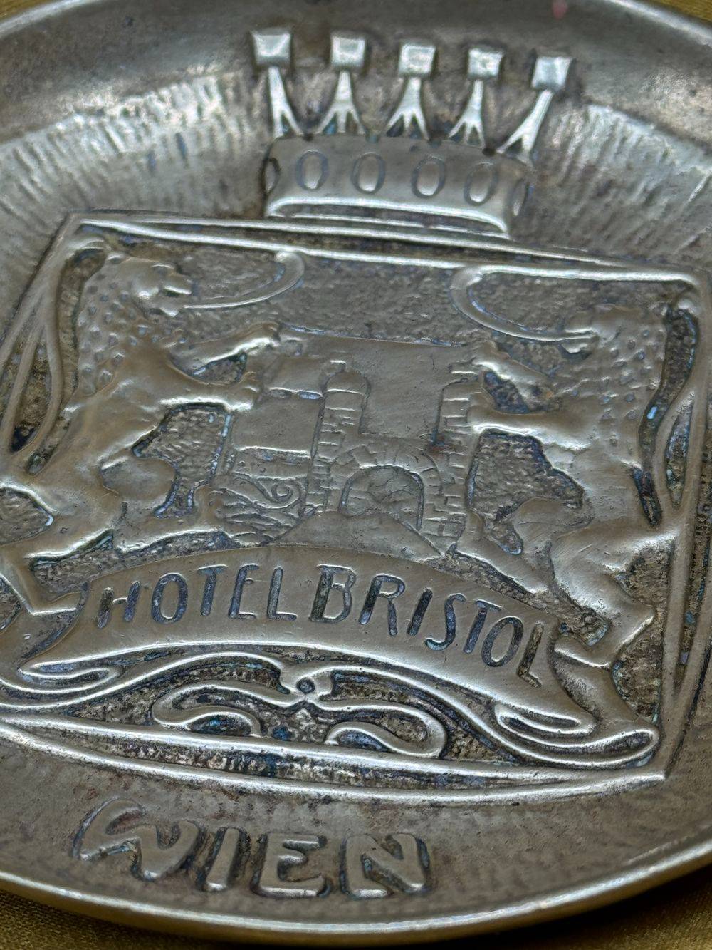 Magnifique et rare ancienne coupelle à monnaie en bronze de l'Hôtel Bristol à Vienne - Par Berndorf dans les années 1920 - Décoration - Collection – Image 4