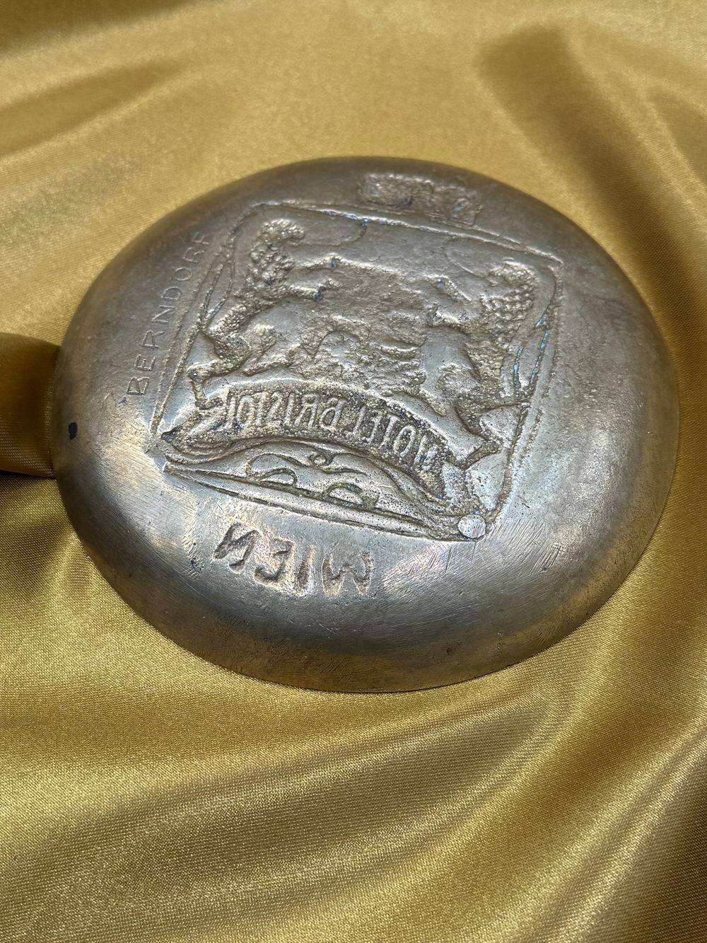 Magnifique et rare ancienne coupelle à monnaie en bronze de l'Hôtel Bristol à Vienne - Par Berndorf dans les années 1920 - Décoration - Collection – Image 5