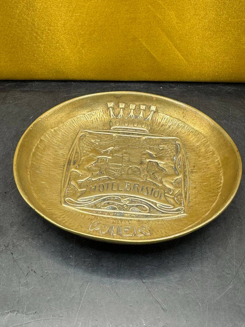 Magnifique et rare ancienne coupelle à monnaie en bronze de l'Hôtel Bristol à Vienne - Par Berndorf dans les années 1920 - Décoration - Collection – Image 2