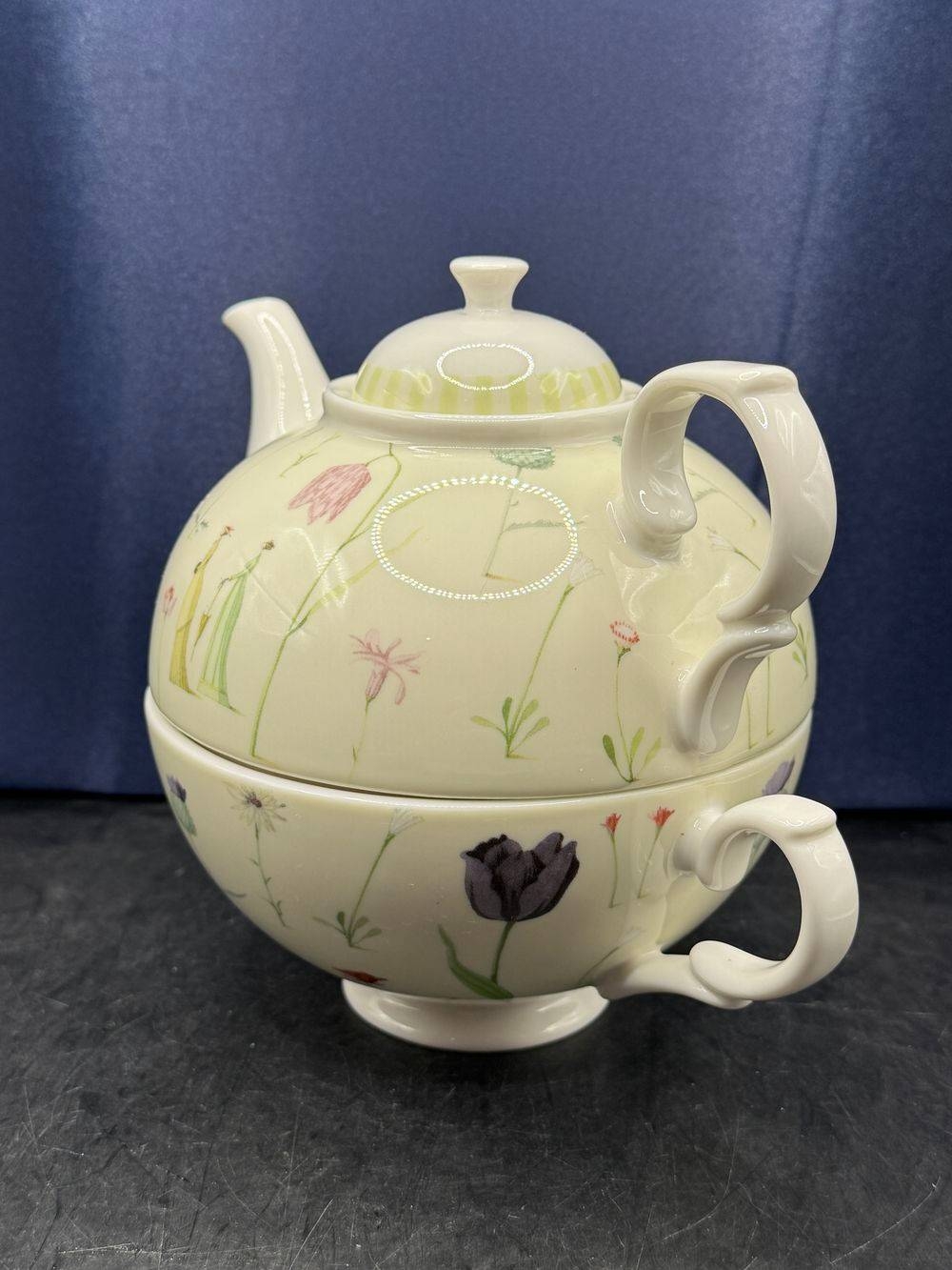 Charmant Tasse/théière Portmeirion "Up the Garden Path" - Ensemble de trois pièces fabriqué en Angleterre - Décor floral - Estampillé - Collection - Décoration – Image 3