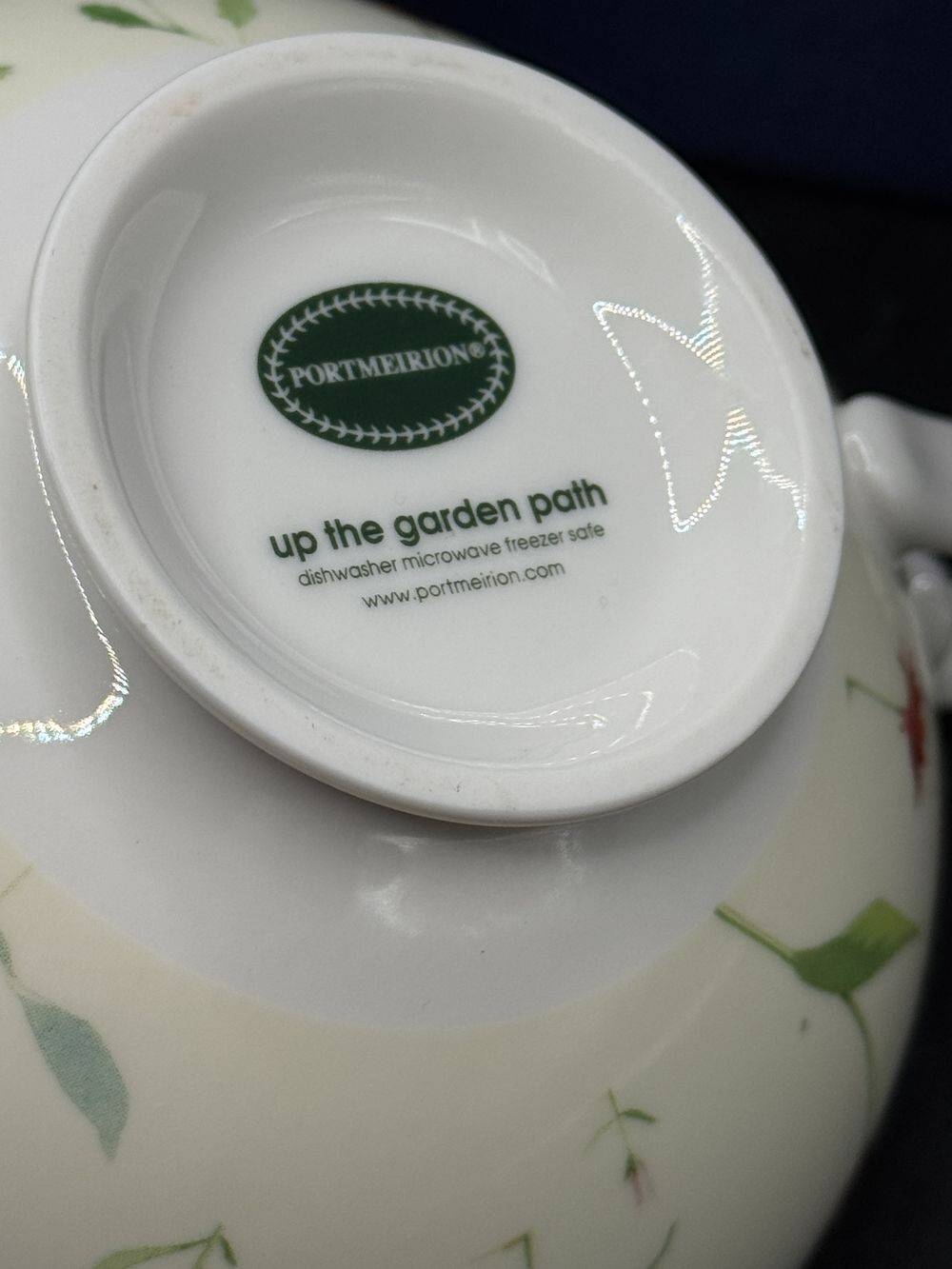 Charmant Tasse/théière Portmeirion "Up the Garden Path" - Ensemble de trois pièces fabriqué en Angleterre - Décor floral - Estampillé - Collection - Décoration – Image 7