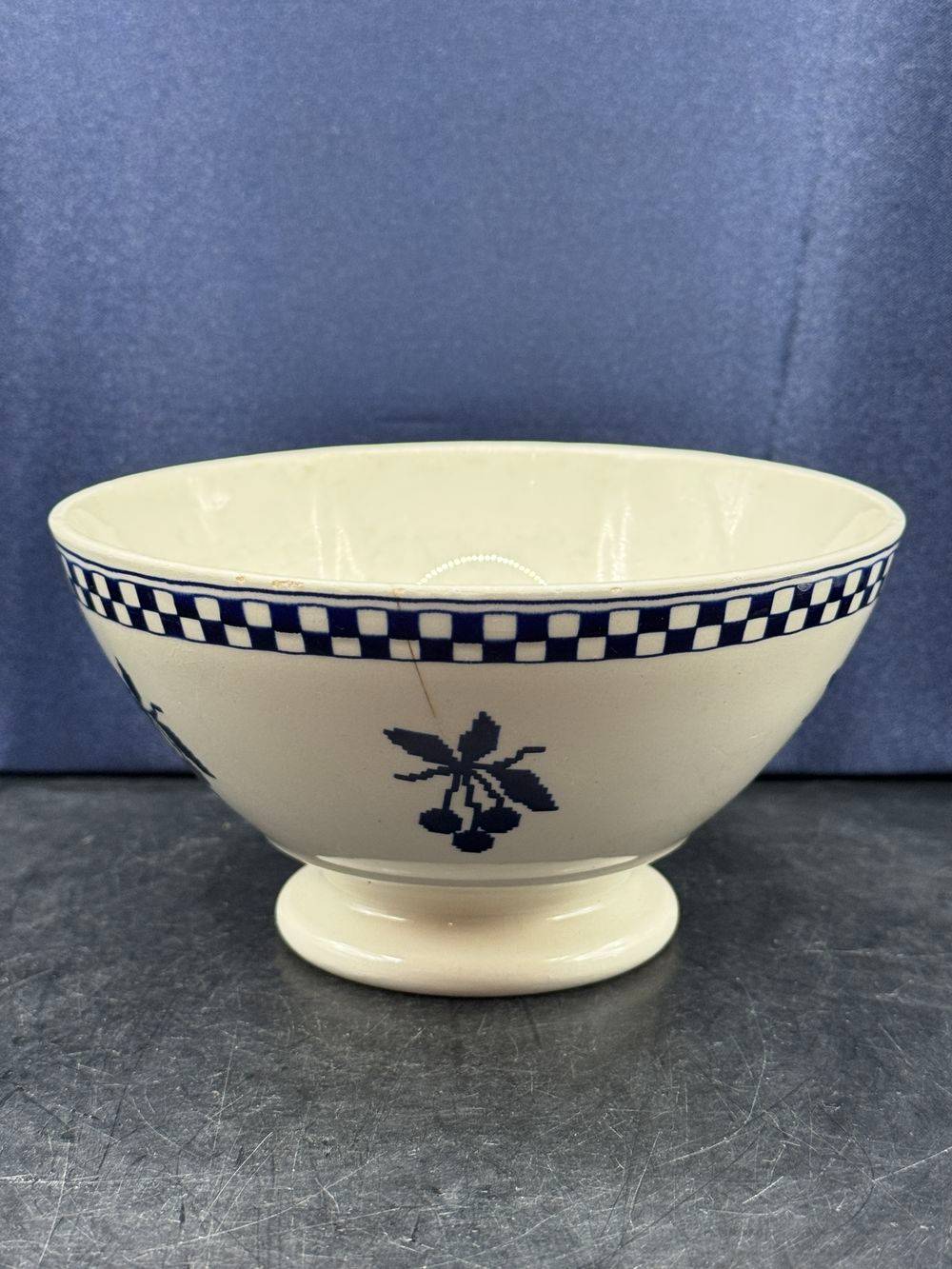 Bol en faïence - Décor floral bleu - Estampillé France - Collection - Décoration – Image 3