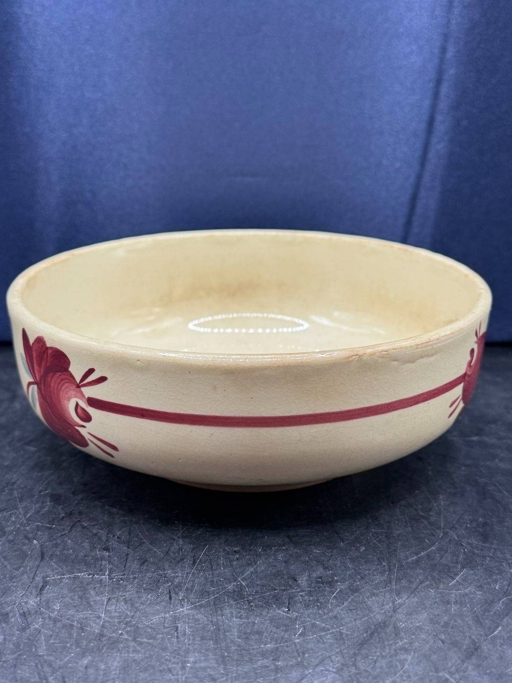 Charmant bol/Plat rond 19ème en Porcelaine opaque de Gien - Décor floral peints à la main - Estampillé et numéroté - Modèle Calais - Collection - Décoration – Image 3